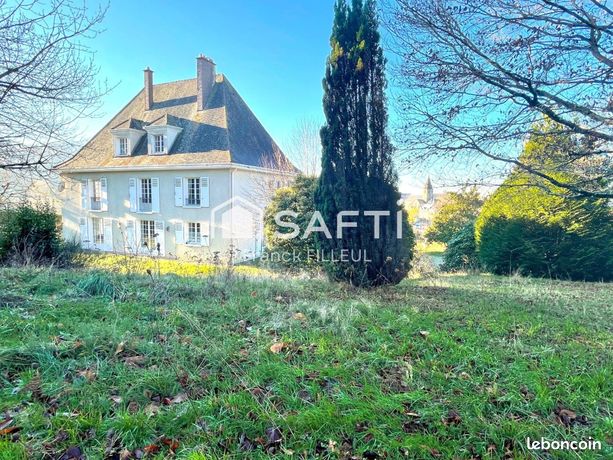Maison 13 pièces 400 m²