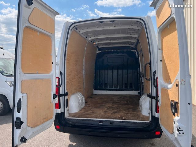 17990 HT - RENAULT Master L2H2 DCI 135 Grand Confort GPS 2,3 L - 11/2022 - 66000 kms (image 8)