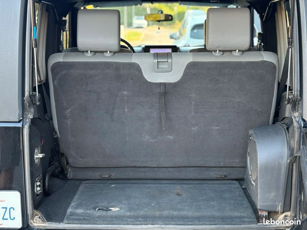 Jeep WRANGLER Rubicon 3.8 V6 199 CH BVA4 / Hardtop / Carplay / Camera De Recul (image 16)