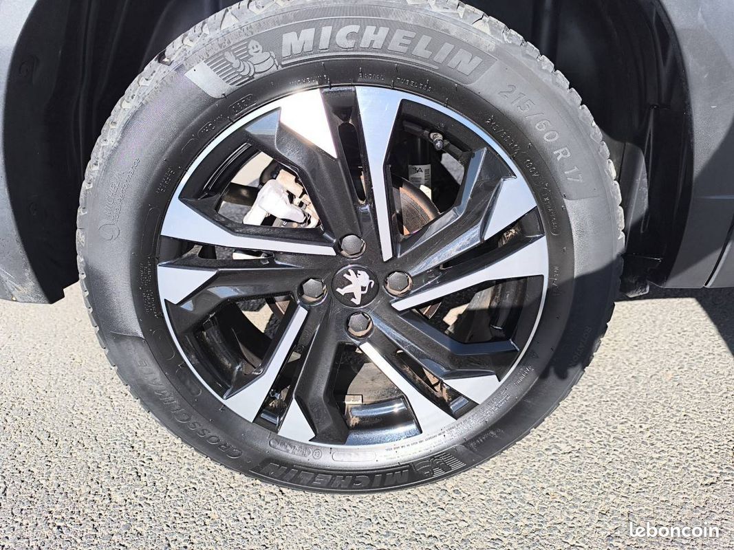 PEUGEOT 2008 PureTech 130 S&S EAT8 Allure (image 14)
