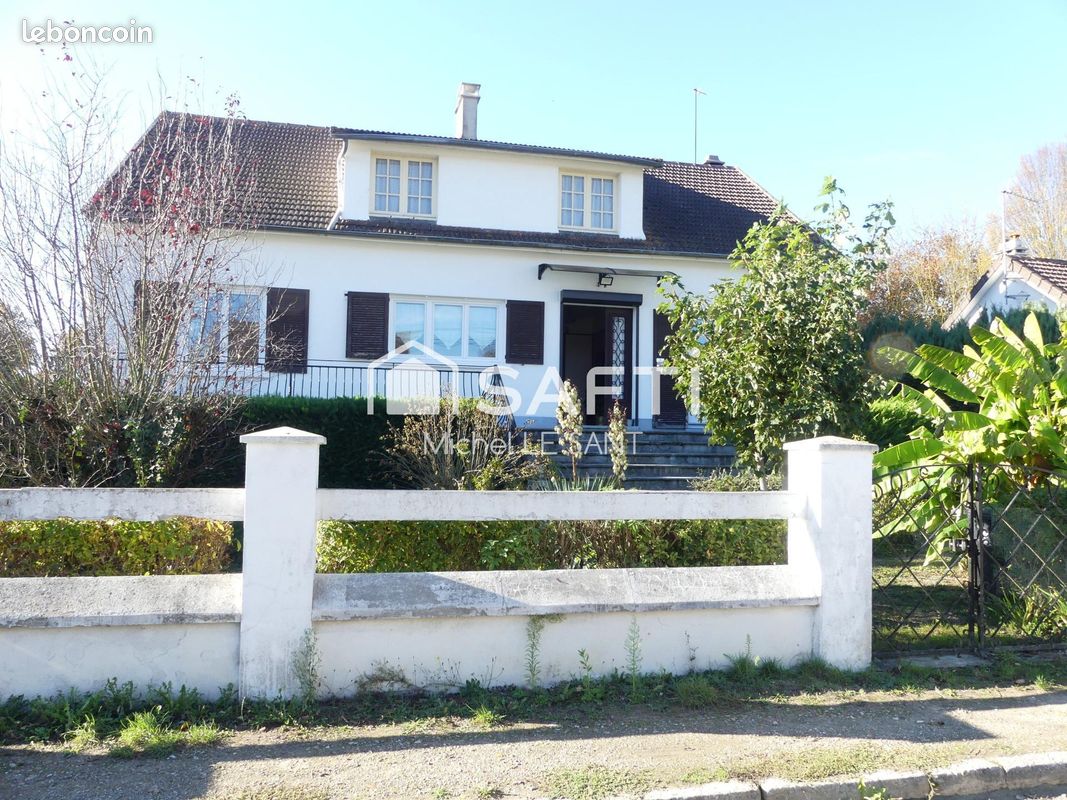 Maison 5 pièces 104 m² · à Avrechy · 104 m² · 219 000 €