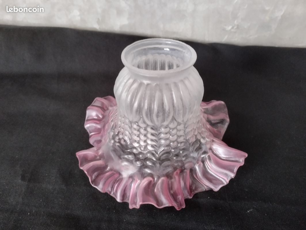 Tulipe art déco en pâte de verre rose (image 2)
