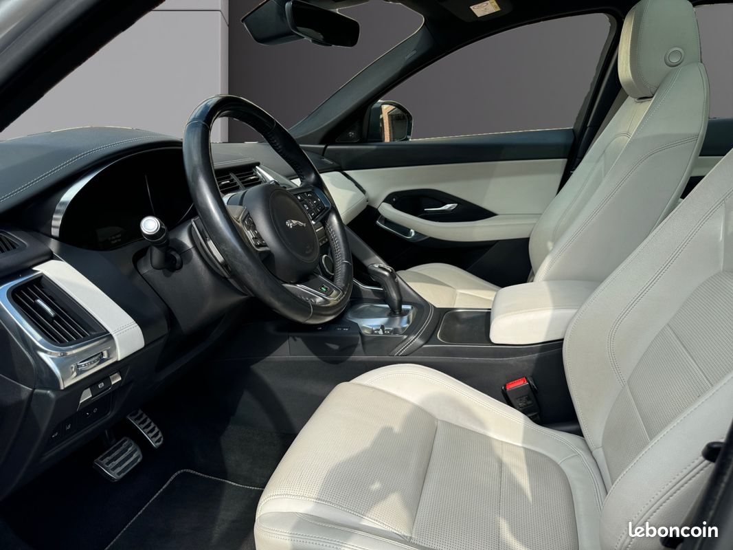 JAGUAR E-PACE D180 AWD R-DYNAMIC S BVA8 180Ch Toit panoramique Garantie 12 mois (image 9)