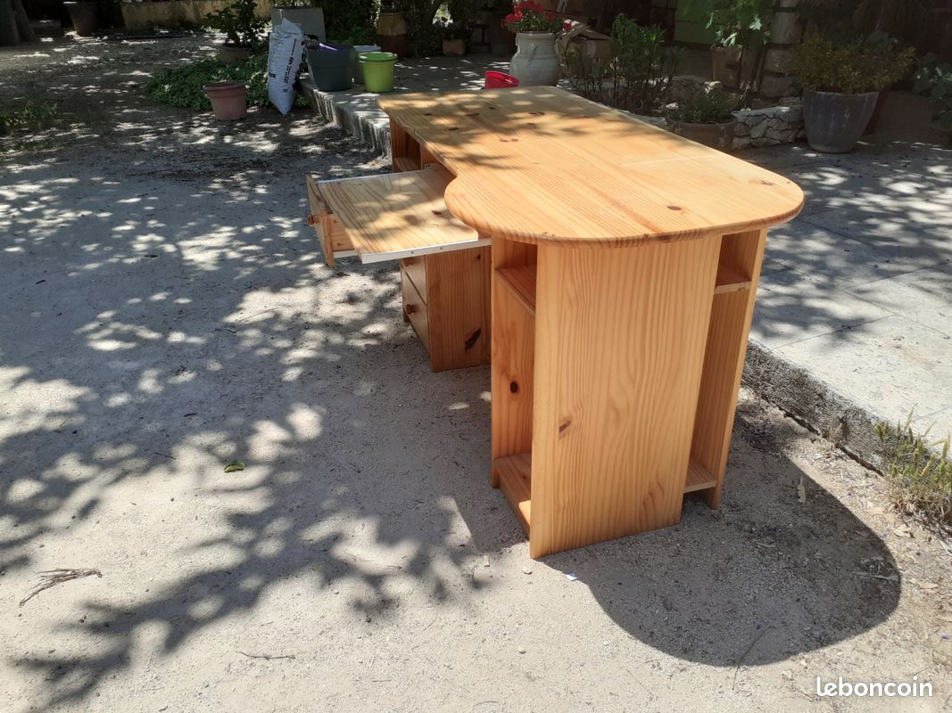 Bureau scolaire (image 2)