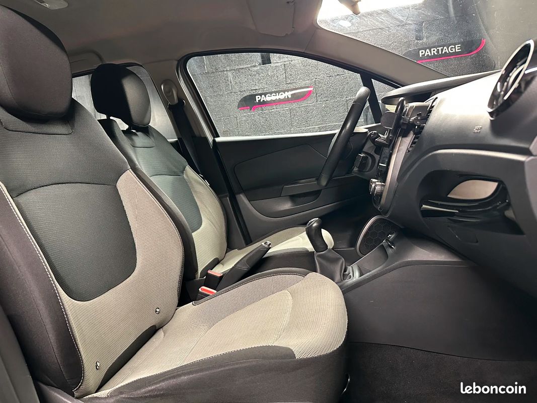RENAULT CAPTUR dCi 90 Energy S&S eco² Zen 7580 (image 16)