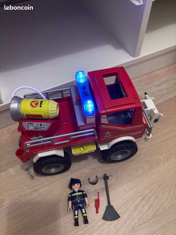 4x4 pompier Playmobil (image 3)