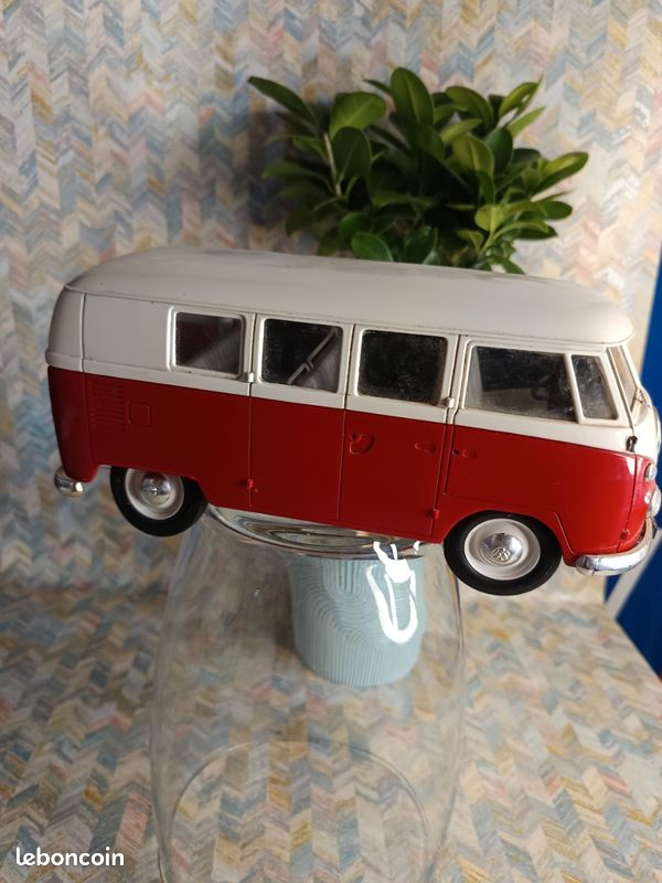 VW Combi 1/18 (image 4)