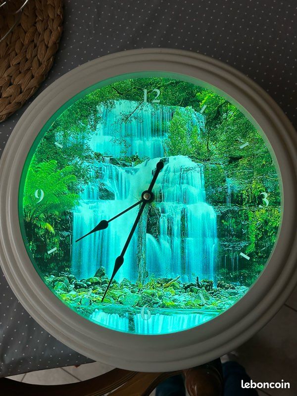 Horloge lumineuse (image 1)