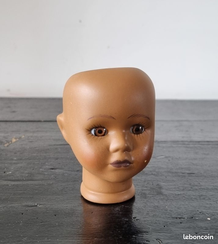 POUPEE, tête en porcelaine les yeux immobile, bouche ouve... - 85966507