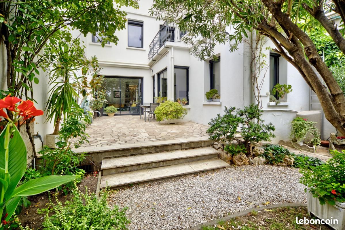 Maison 10 pièces 250 m² · à Toulouse · 250 m² · 1 197 000 €