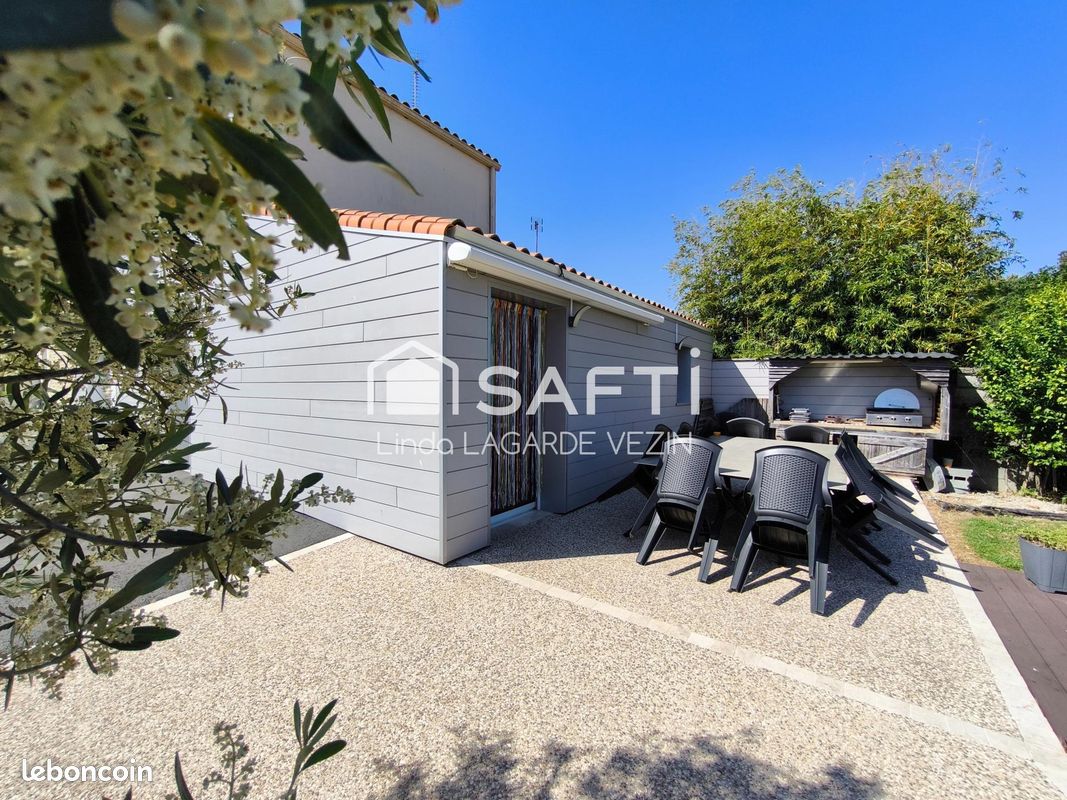 Maison 7 pièces 221 m² · à Chantonnay · 221 m² · 220 000 €