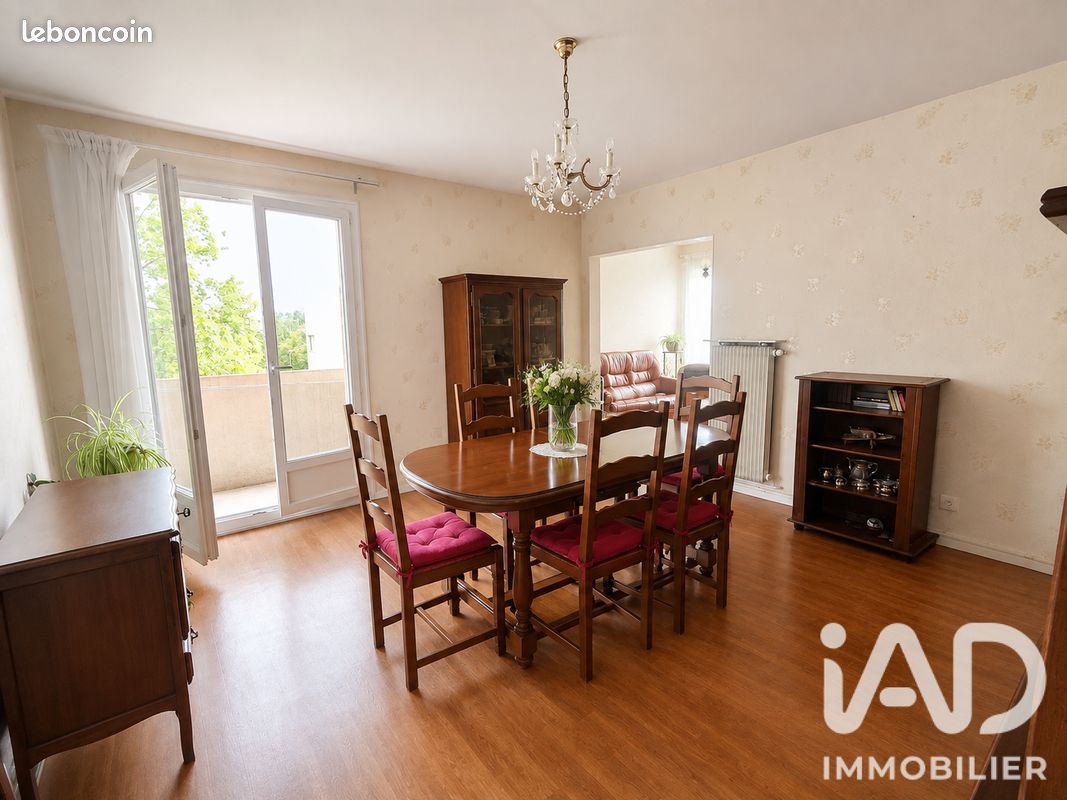 Appartement 4 pièces 77 m² · à Fagnières · 77 m² · 82 000 €