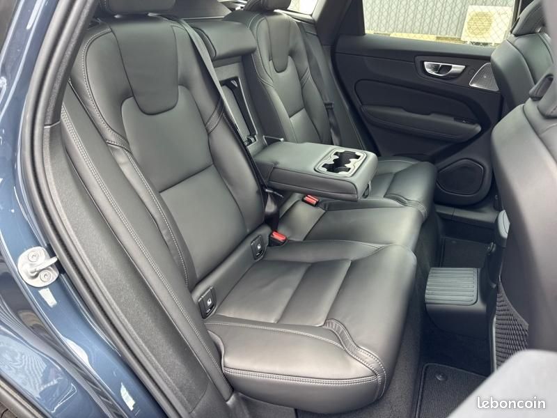 Volvo XC60 T6 Hybride Rechargeable 350ch Ultra Style Dark Geartronic 8 AWD (image 28)