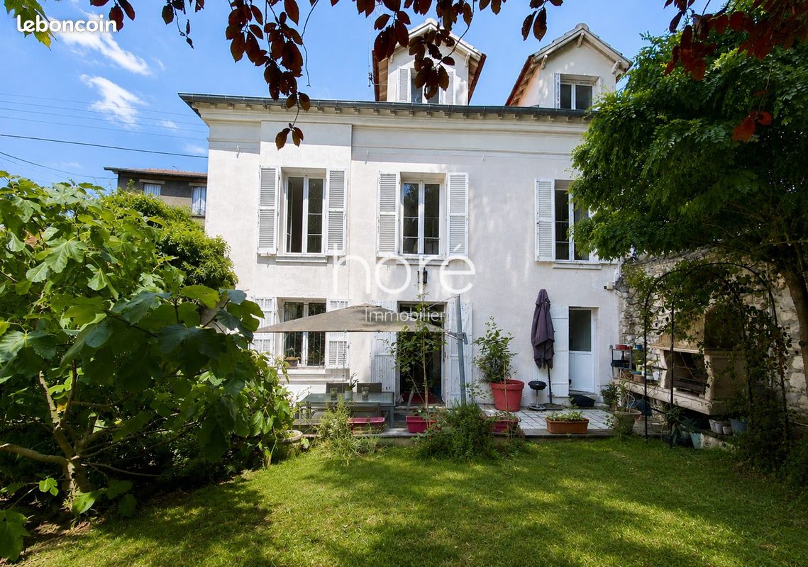 Maison 8 pièces 200 m² · à Pierrelaye · 200 m² · 550 000 €