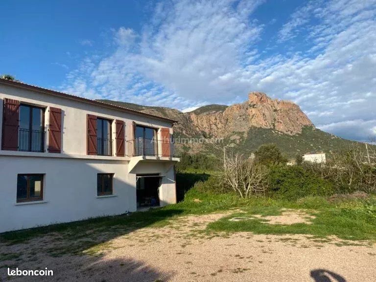 Appartement 2 pièces 45 m² · à Ajaccio · 45 m² · 846 €