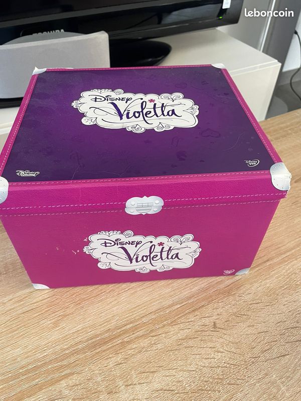Coffret DVD disney violetta- Serie complete de saisons 1 a 3 (image 5)