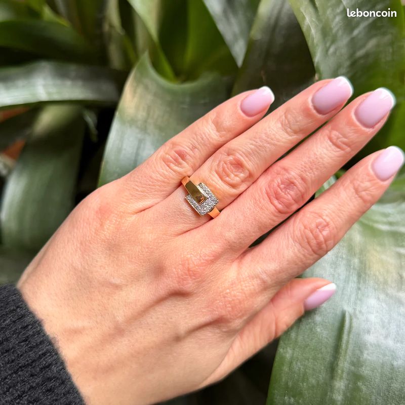 Bague Or Jaune 18 Carats Avec Zircone Cubique - Taille 6,5 - Poids 4,72g - Occasion
