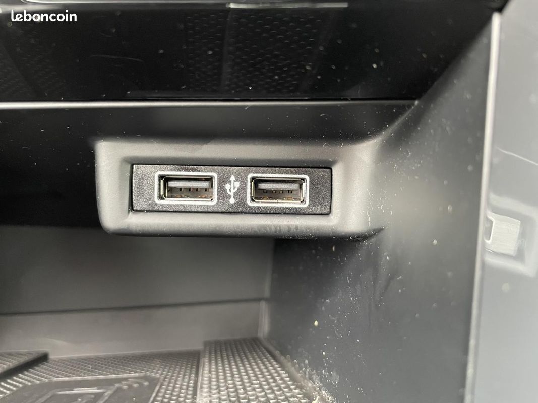 VOLKSWAGEN T-ROC CARAT / 2.0 L TDI / 150 Ch / 4 MOTION / BV DSG / 1 ERE MAIN / TOIT OUVRANT (image 35)