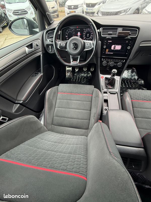 VOLKSWAGEN GOLF GTI 2.0 TSI EVO 245CH PERFORMANCE - CAMERA DE RECUL - REGULATEUR / LIMITEUR - SIEGES CHAUFFANTs (image 21)