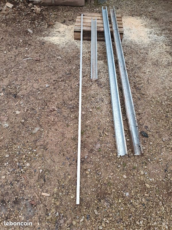 Tube carré aluminium (image 1)