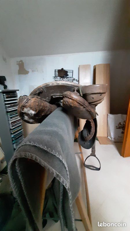 Selle ancienne (image 1)