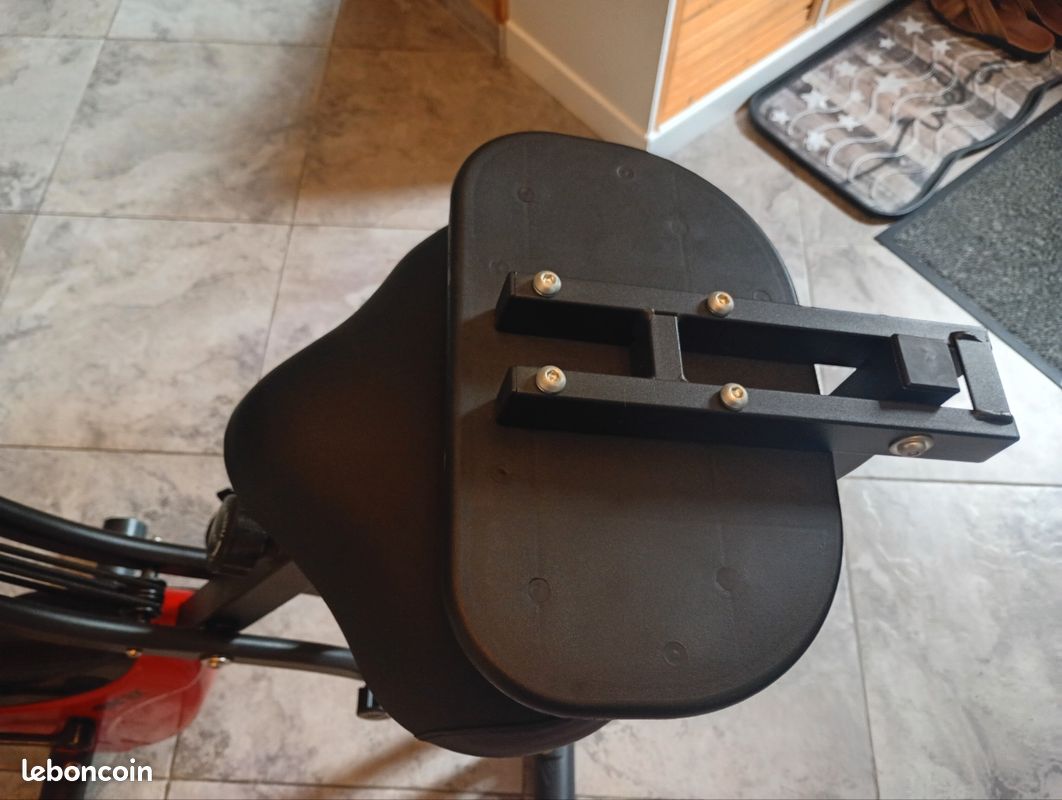 Vélo d'appartement (image 10)