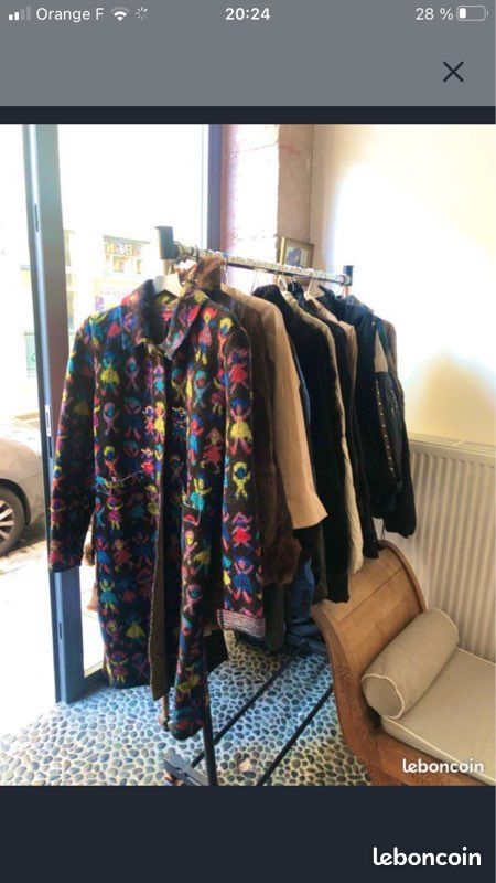 Manteau / Gilet / Veste / Pull Louise Della comme neuf (image 1)