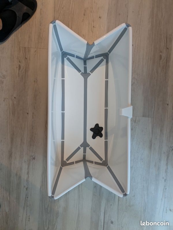 Baignoire pliable Stokke Flexi Bath – blanche et grise (image 2)