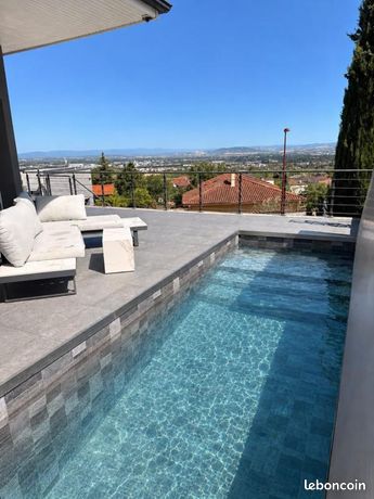 Villa 7 pièces 222 m²