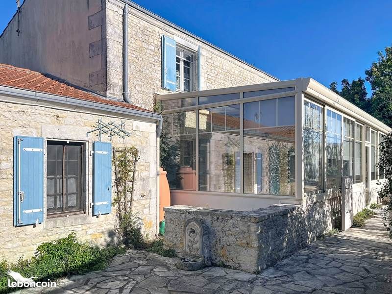 Maison 9 pièces 204 m² · à Saint-Xandre · 204 m² · 410 000 €