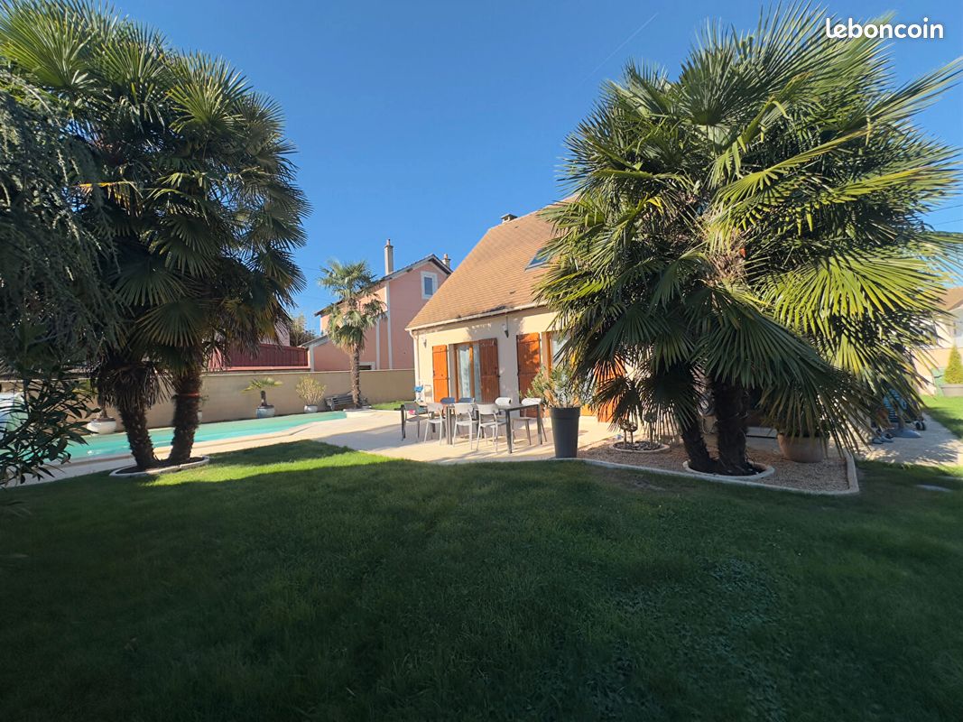 Maison 5 pièces 136 m² · à Villiers-sur-Morin · 136 m² · 449 000 €