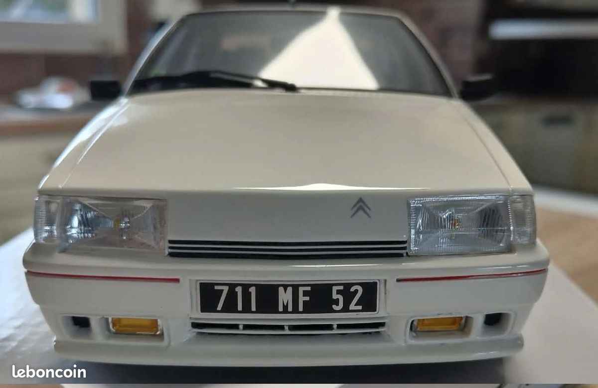 Ottomobile OT660 Citroën BX 16 Soupapes Blanche – Miniature 1/18 Neuve