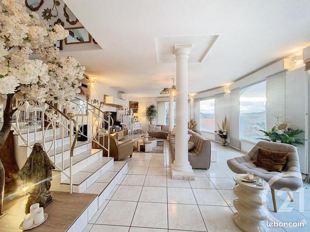 Maison 6 pièces 234 m²