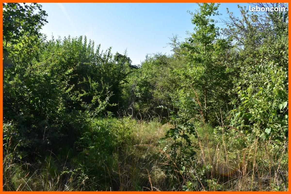 Terrain 532 m² Montluel · 179 000 €