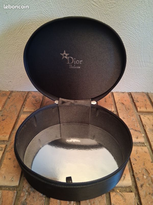 PAS D’ENVOI - DIOR - Boite ovale de Rangement - coffret vide DIOR en satin noir - Bijoux Parfum – Maquillage - Trousse de toilette – Voyage (image 3)