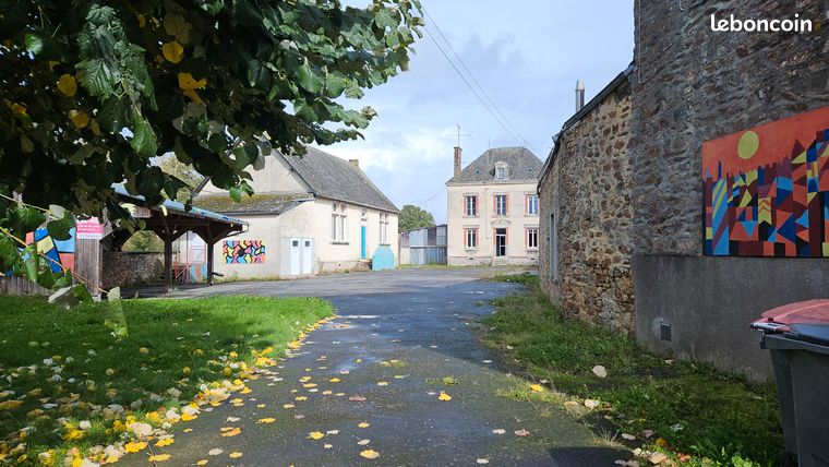 Ensemble scolaire a renover - montjean