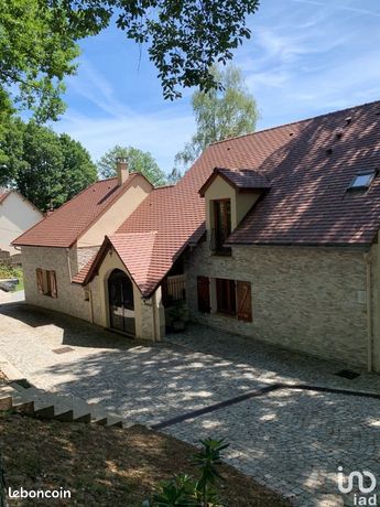 Maison 8 pièces 215 m²