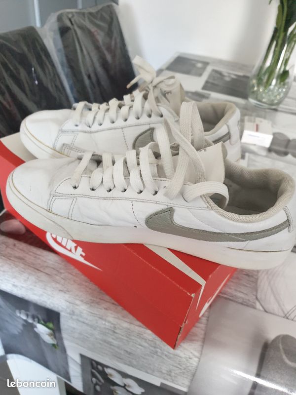 Basquets Nike blanche femme (image 2)