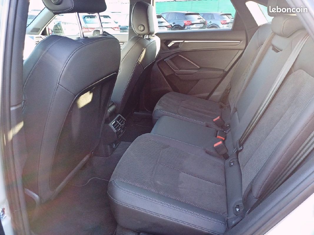 AUDI Q3 Sportback 35 TDI 150 ch S tronic 7 S Edition (image 17)