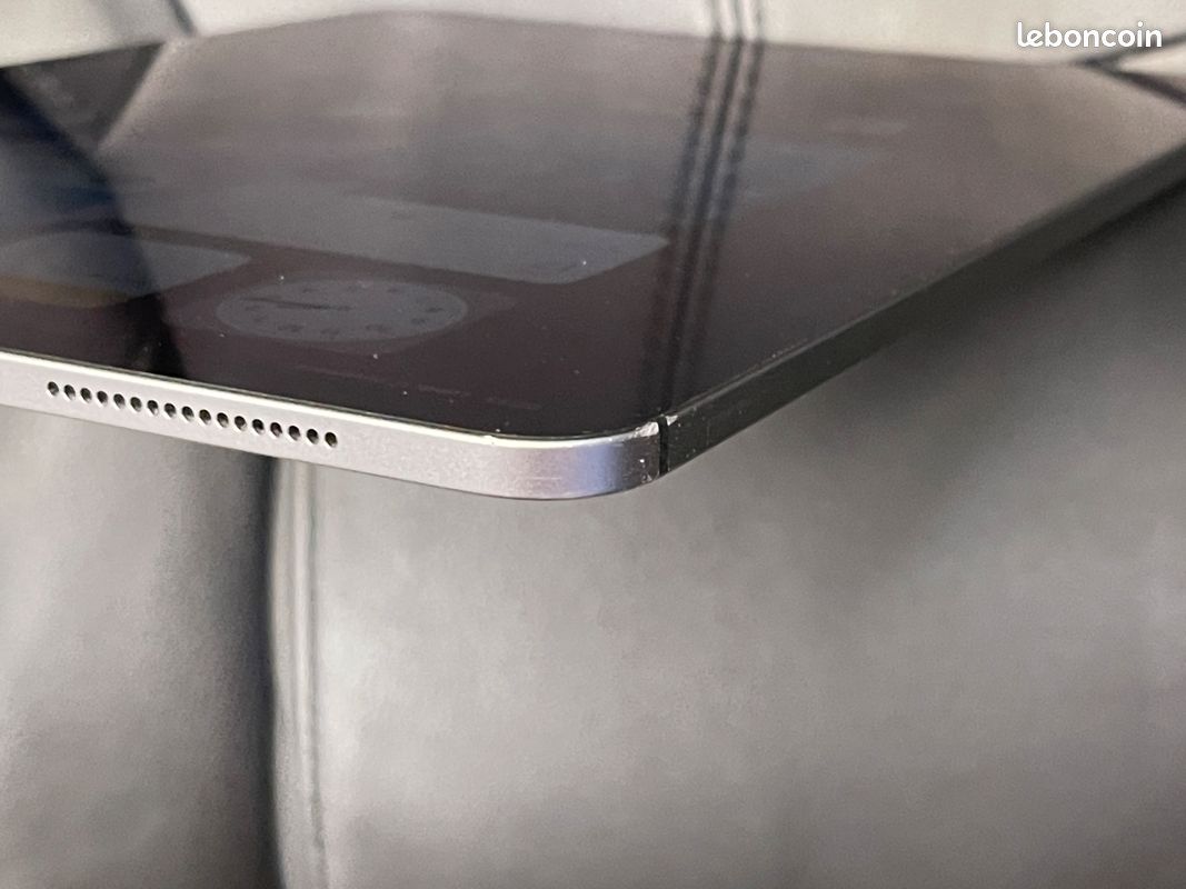 Apple iPAD PRO 2018 A1895 - 12.9" Cellular 4G 256Go Gris - Avec 1 fissure - Ref P02205 (image 4)