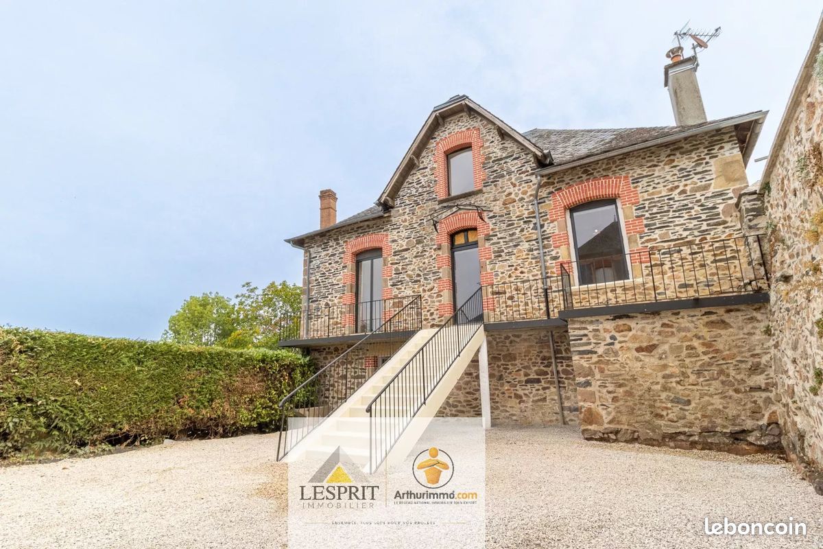 Maison 6 pièces 230 m² · à Sainte-Féréole · 230 m² · 450 000 €
