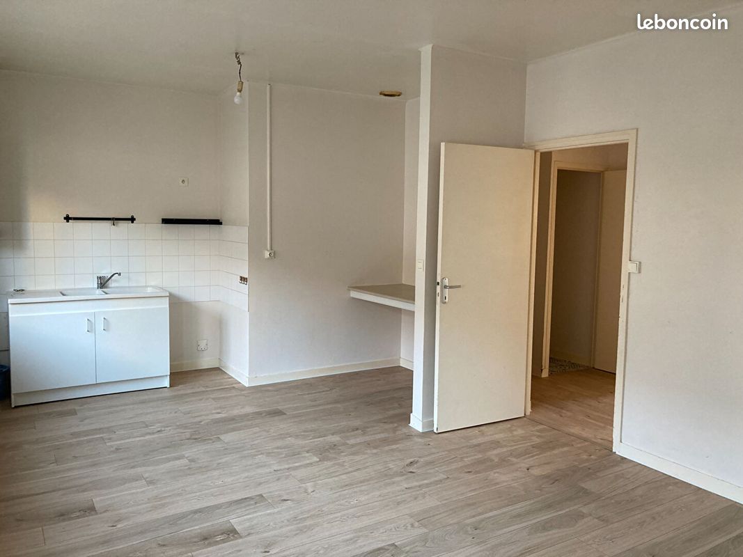 Appartement 4 pièces 60 m² · à Vallons-de-l'Erdre · 60 m² · 500 €