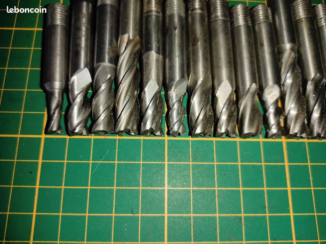Lot de 20 fraises HSS type Clarkson queues cylindriques de diamètre 10 (image 3)