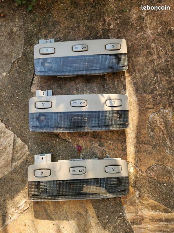 Lot de 3 plafonnier Renault Espace 4 06/2004 (image 1)