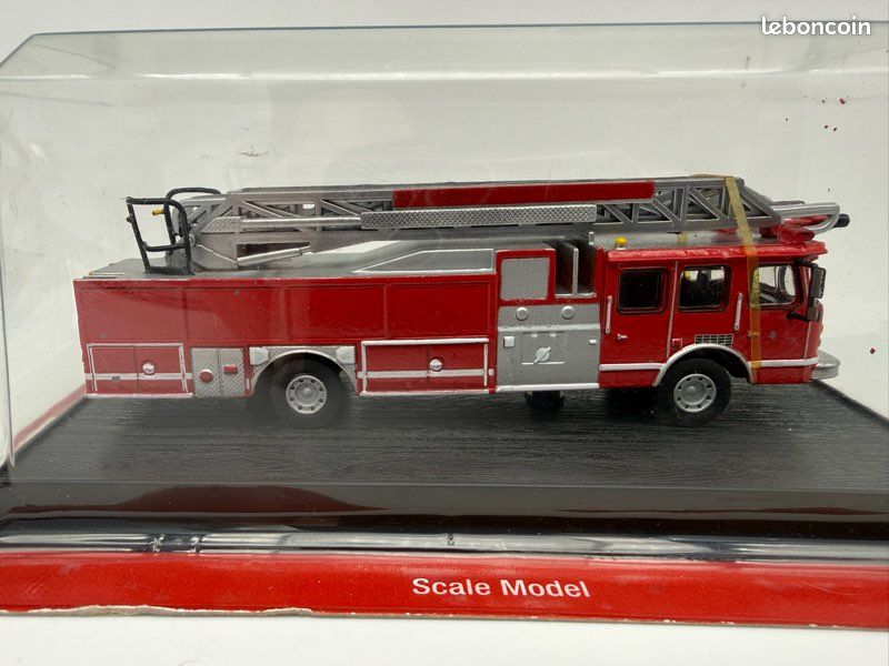 Camion De Pompiers PORTE-BERCE STEYR 1996 - Miniature Del Prado échelle 1/64 - Neuf En Boîte