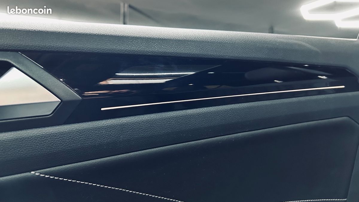 Volkswagen t-ROC 2.0 TDI 150 CH R-Line DSG+ CARPLAY+DIGITALCOCKPIT +CAMERA +ACC + GARANTIE 12 MOIS (image 40)