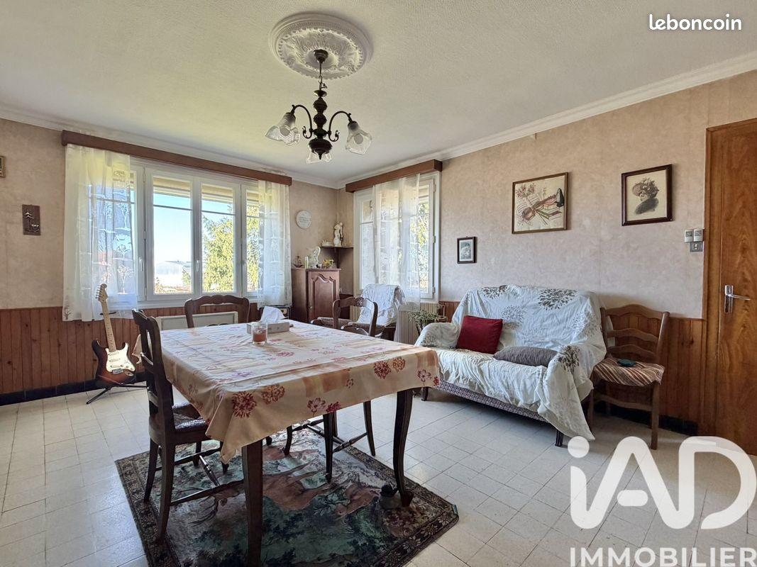 Maison 5 pièces 152 m² · à La Châtaigneraie · 152 m² · 95 500 €