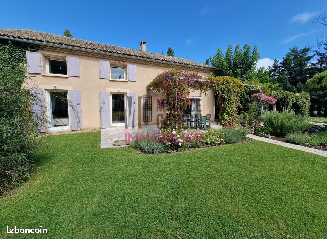 Maison 7 pièces 187 m² · à Lagnes · 187 m² · 662 000 €