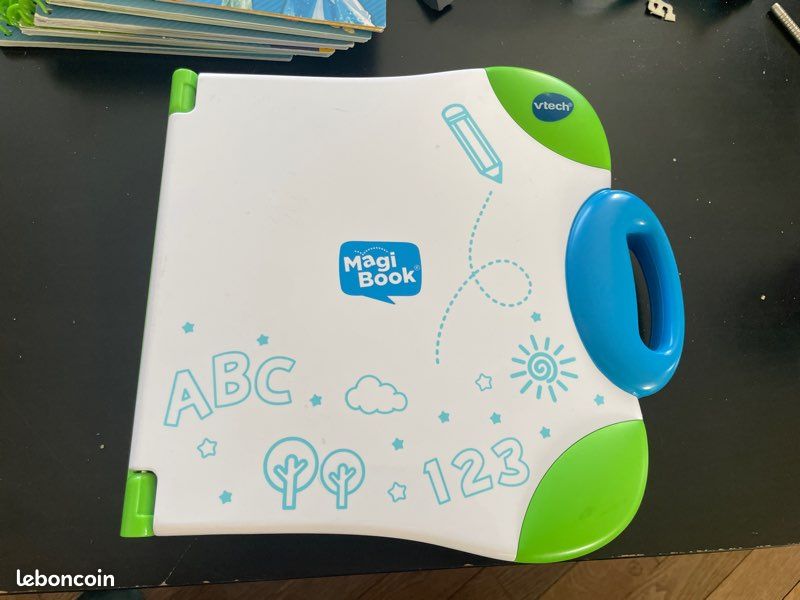 Magibook VTech V1 avec 5 livres (image 1)