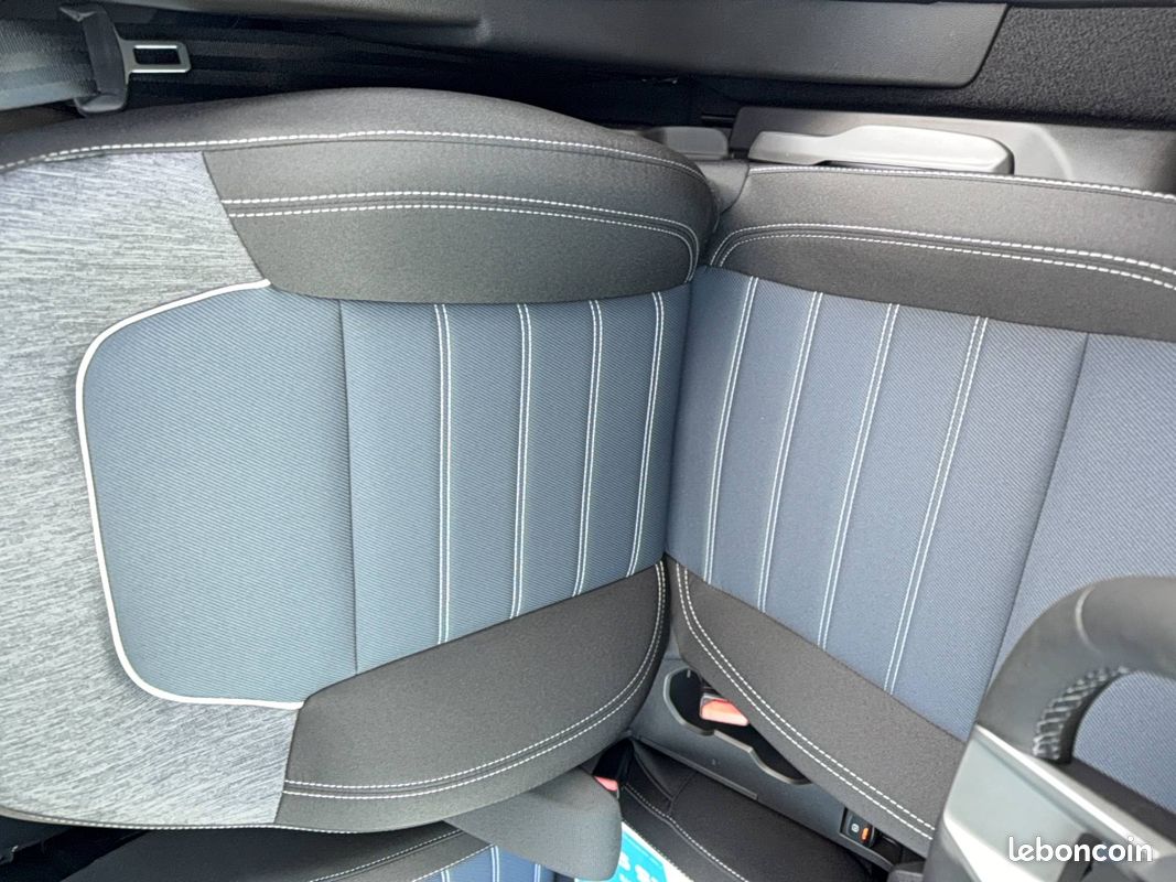 DACIA Jogger ECO-G 120 auto 7 pl Journey (image 9)